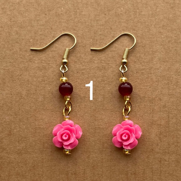 🌹ROSE EARRINGS 🌹 - Picture 4 of 10
